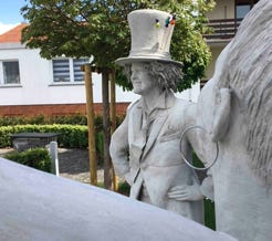 Betonfiguren – Nanas