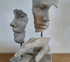 Betonfiguren – Nanas