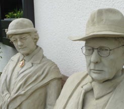Betonskulpturen – Golfer