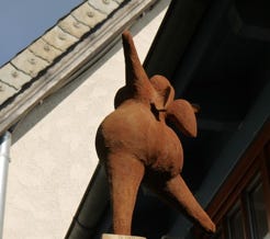 Betonfiguren – Nanas