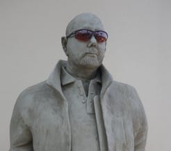Betonfiguren – Nanas