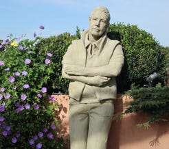 Betonfiguren – Nanas